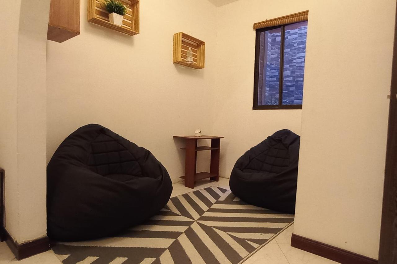 Apto Idoneo Para Descansar Muy Central En El Poblado Appartement Medellín Buitenkant foto