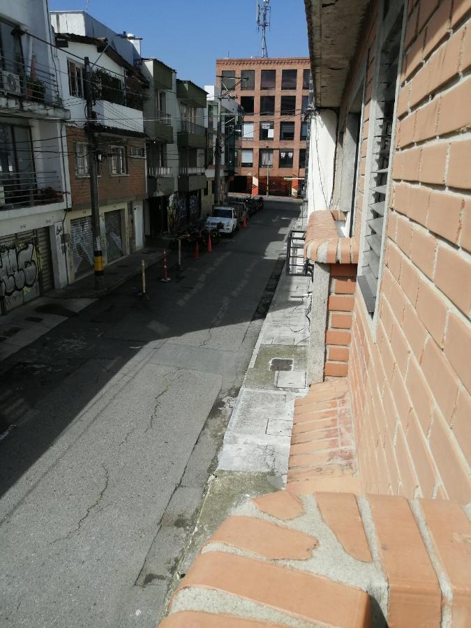Apto Idoneo Para Descansar Muy Central En El Poblado Appartement Medellín Buitenkant foto